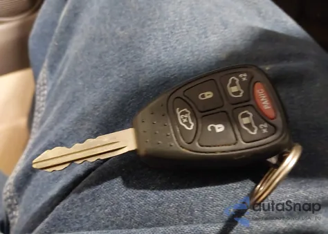 2006 Dodge Grand Caravan Sxt из США, поврежденный, VIN 2D4GP44L26R607086